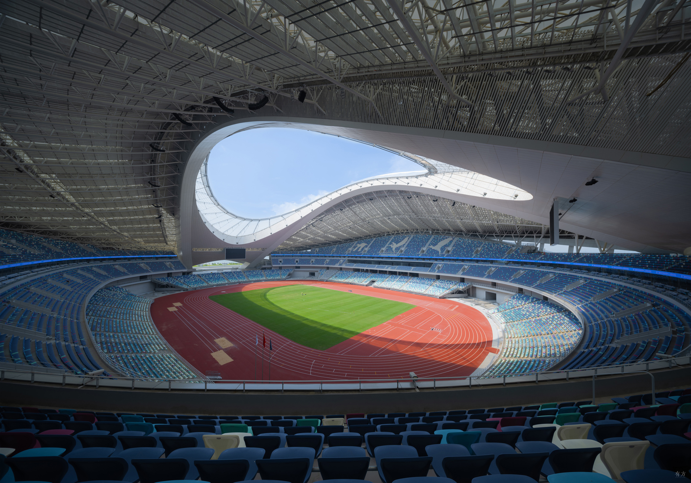 篮球篮网球员训练视频引粉丝关注